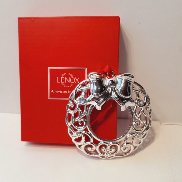 Lenox Sparkle And Scroll Clear Gems Wreath Silver plate Christmas Ornament - Picture 1 of 4